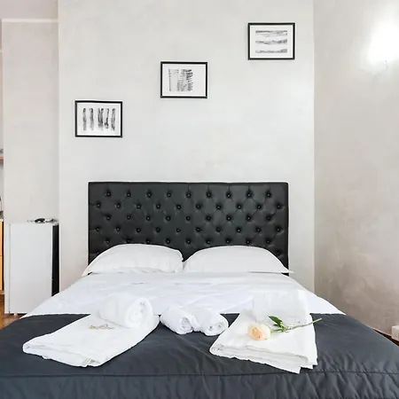 Prince's - Budget & Apt Piazza Del Popolo Apartmán