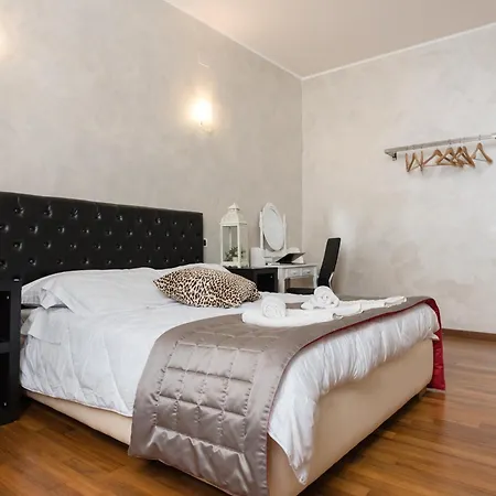 Prince's - Budget & Apt Piazza Del Popolo Apartmán