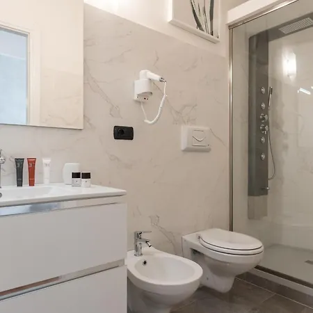 Prince's - Budget & Apt Piazza Del Popolo Apartmán *