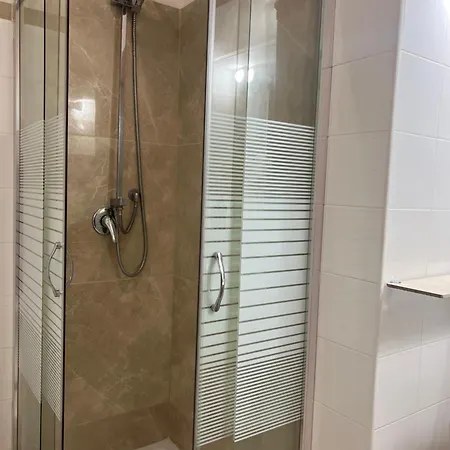 Prince's - Budget & Apt Piazza Del Popolo Apartmán